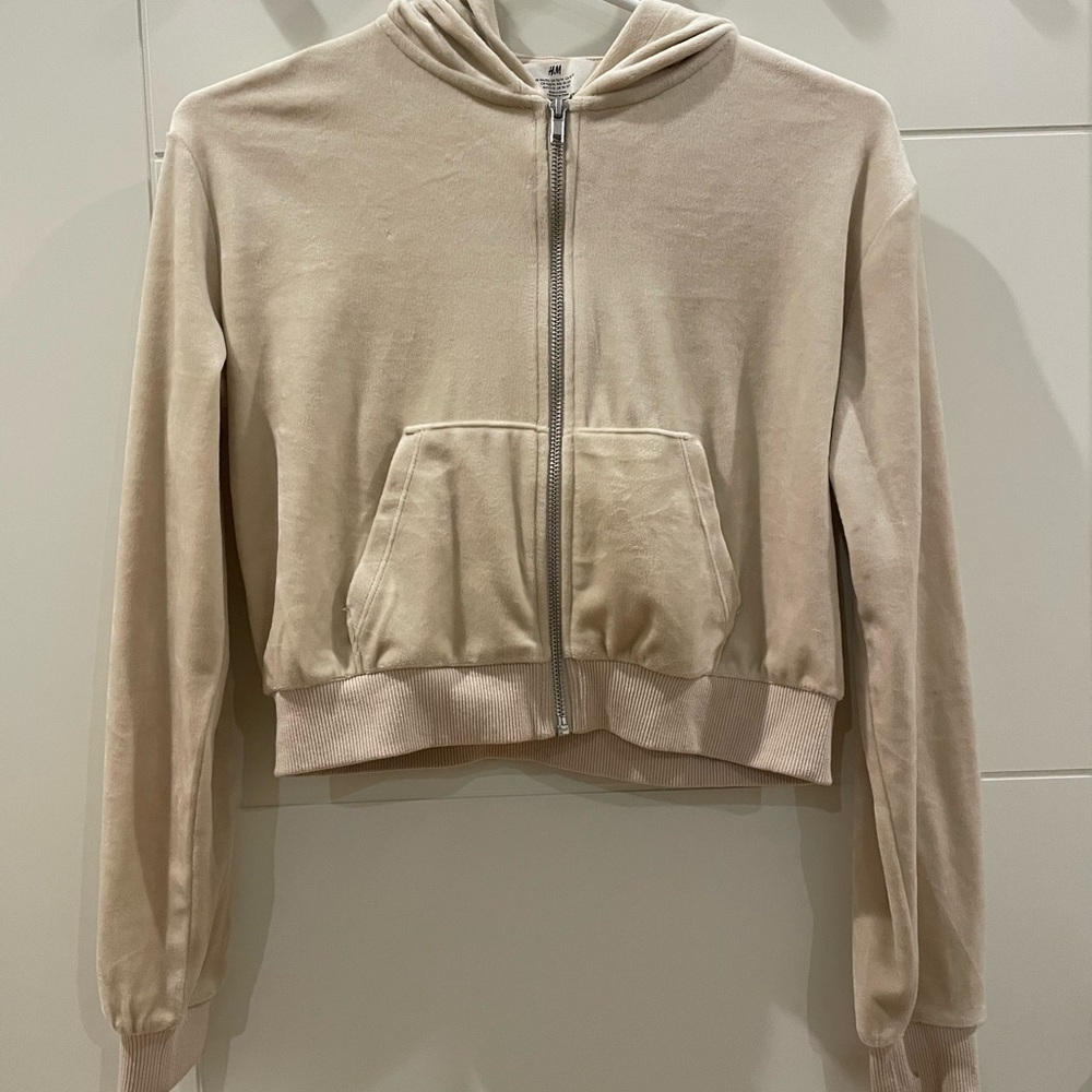 H&M Cropped Beige Zip-Up Hoodie
